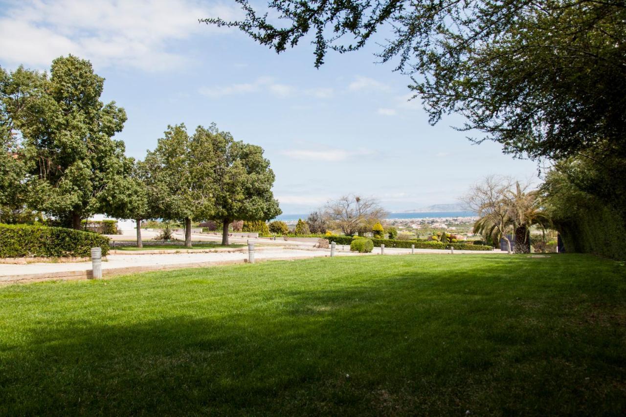 Villa Dennis Vrachati Bagian luar foto