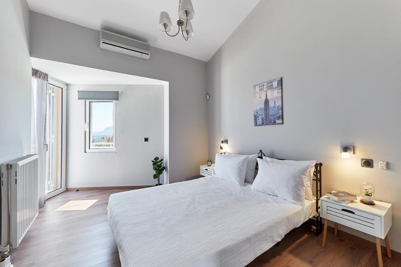 Villa Dennis Vrachati Bagian luar foto