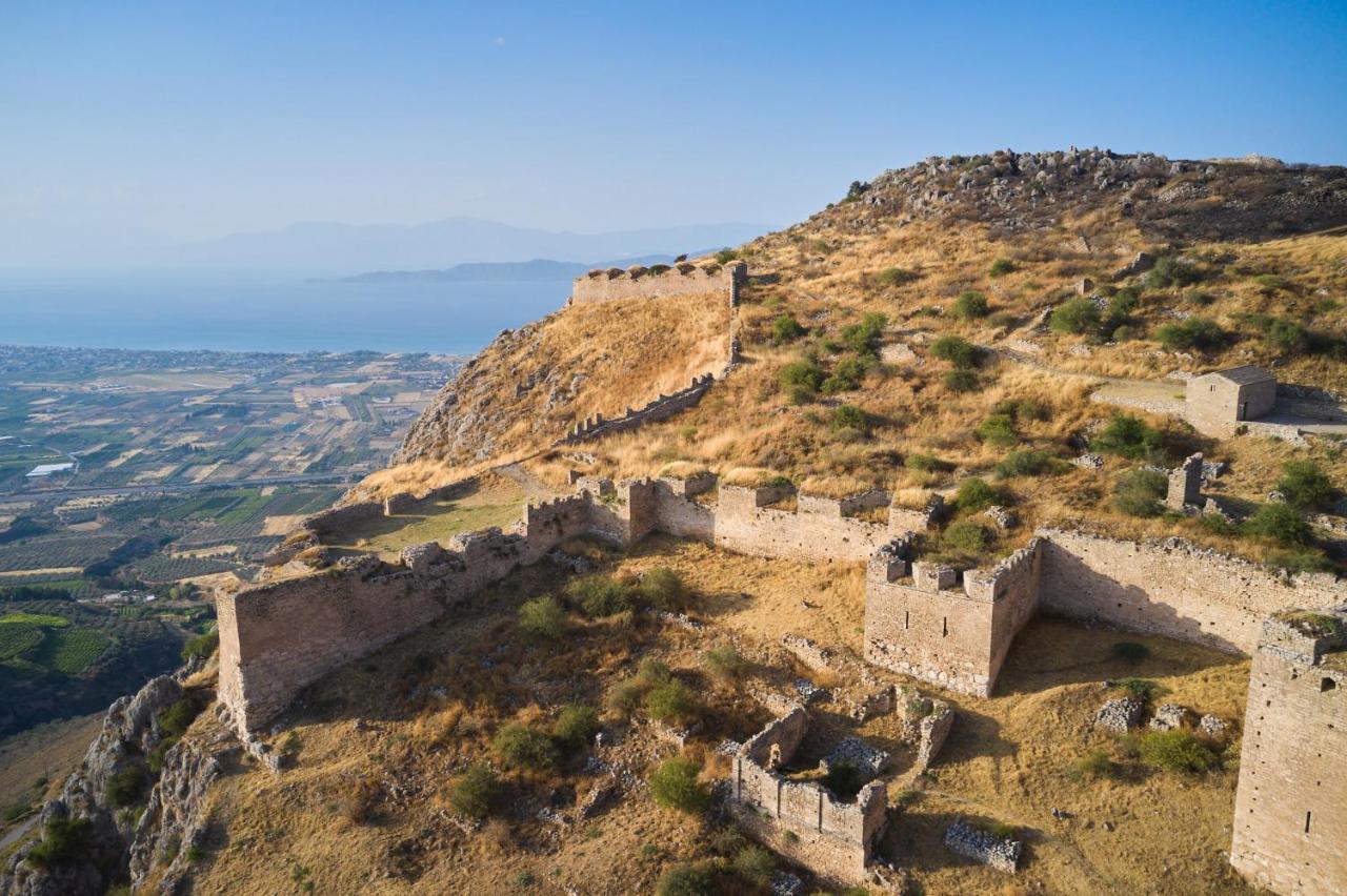 Villa Dennis Vrachati Bagian luar foto
